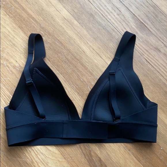 🆕 Athleta Essential Black Bra A-C - Picture 5 of 7